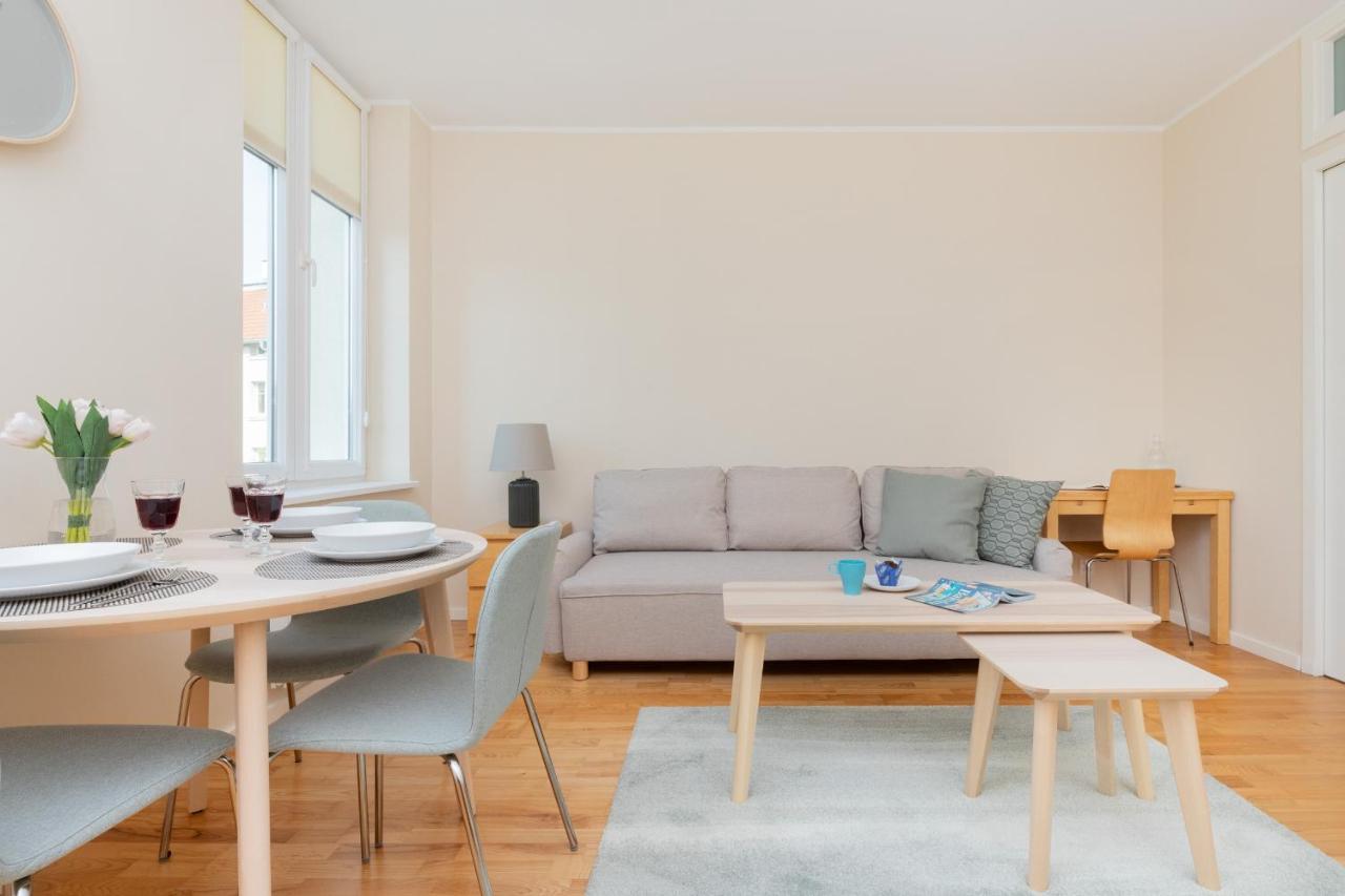 Apartment Remote Work Friendly With 1 Bedroom In Gdansk-wrzeszcz By Renters